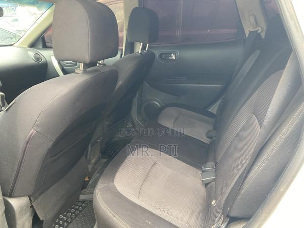 Nissan Rogue 2011 White