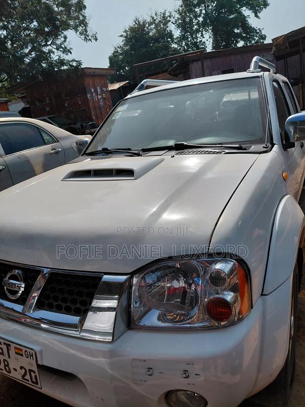 Nissan Hardbody 2020 White
