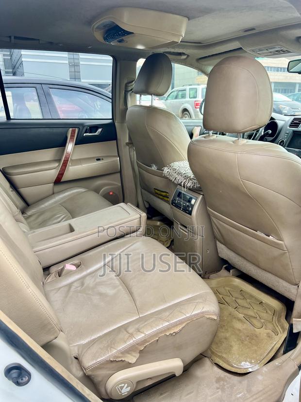 Toyota Highlander Base 2009 White