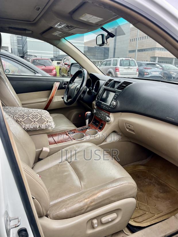 Toyota Highlander Base 2009 White