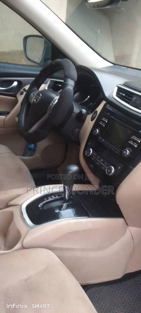 Nissan Rogue SV AWD 2016 White