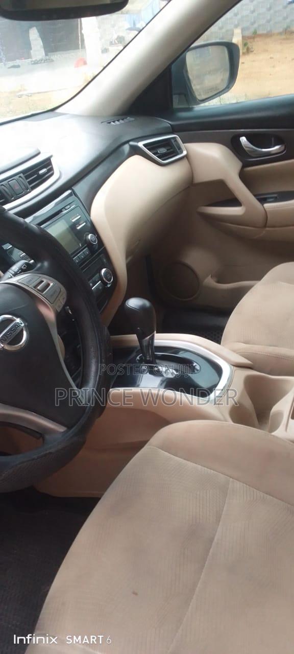 Nissan Rogue SV AWD 2016 White