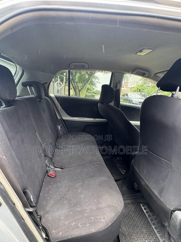 Toyota Vitz 1.3 AWD 3dr 2010 Silver