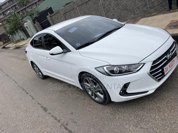 Hyundai Avante 2018 White