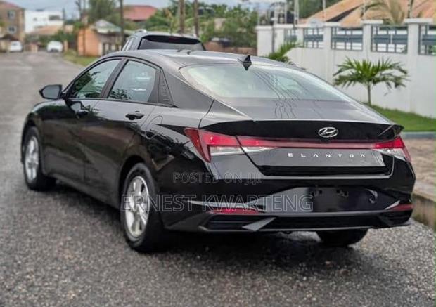 Hyundai Elantra 2021 Black