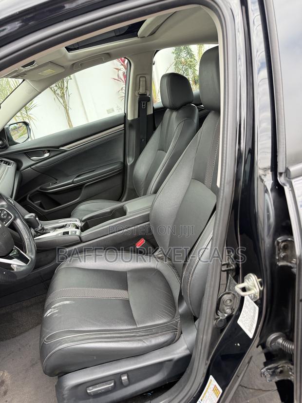 Honda Civic Touring Sedan 2019 Black