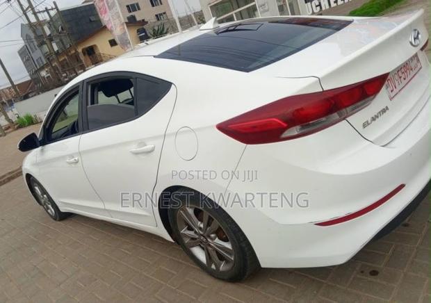 Hyundai Elantra 2017 White