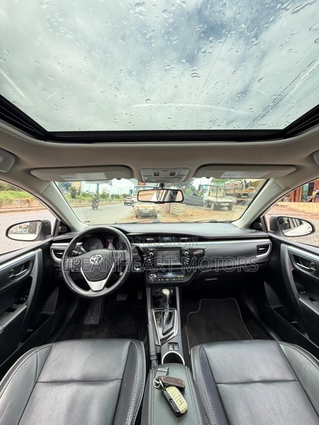 Toyota Corolla 2016 White