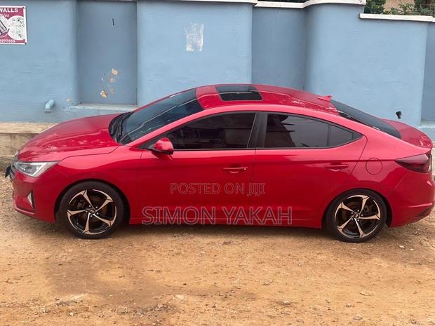 Hyundai Elantra SE 2020 Red