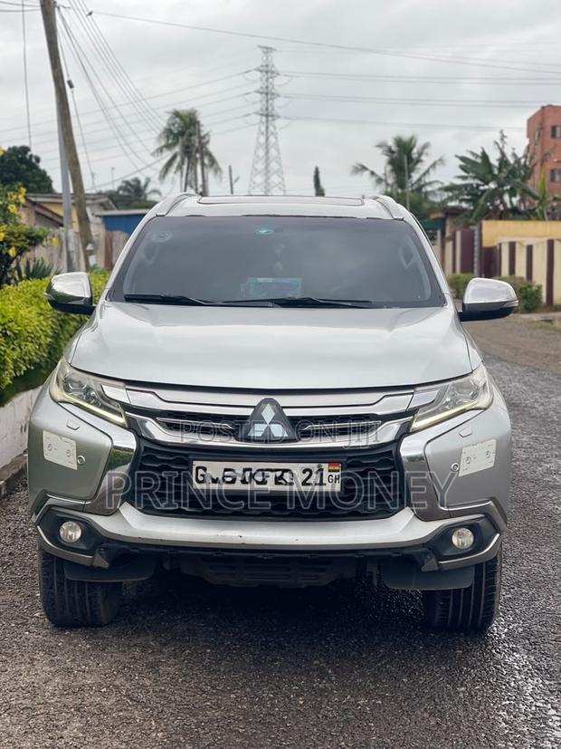 Mitsubishi Montero 2019 Silver