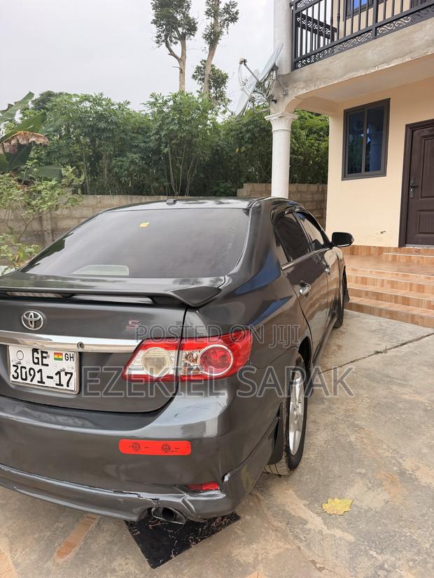 Toyota Corolla S 4dr Sedan (1.8L 4cyl 4A) 2012 Gray