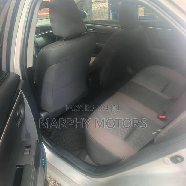 Toyota Corolla 2018 Gray