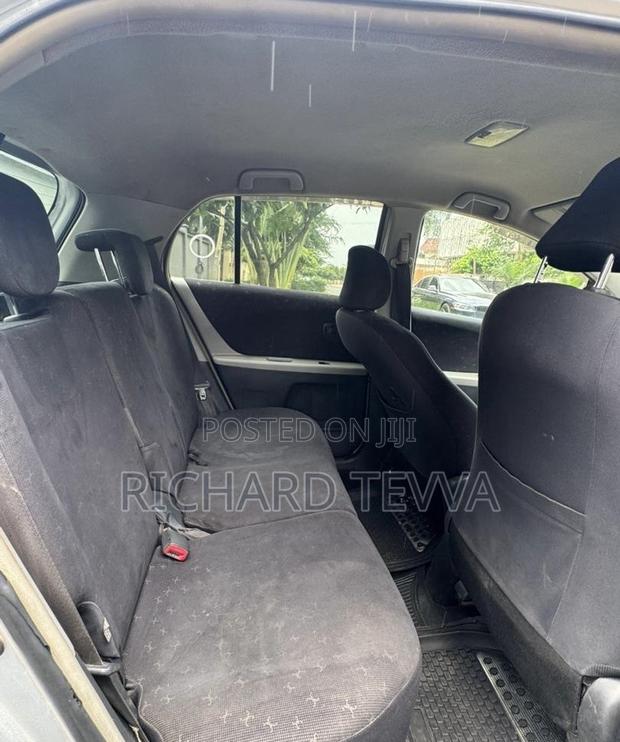 Toyota Vitz 1.3 AWD 3dr 2010 Silver
