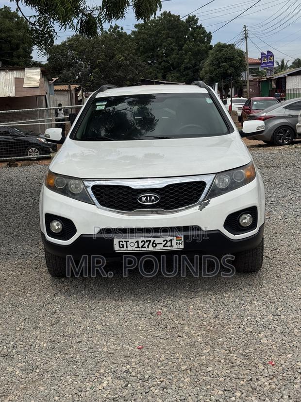 Kia Sorento 2011 White