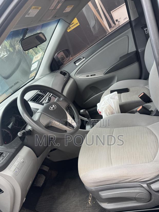 Kia Sorento 2011 White