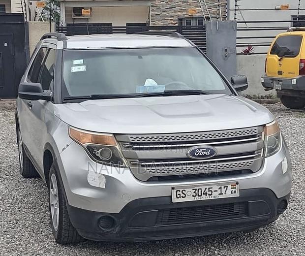 Ford Explorer 2015 Silver