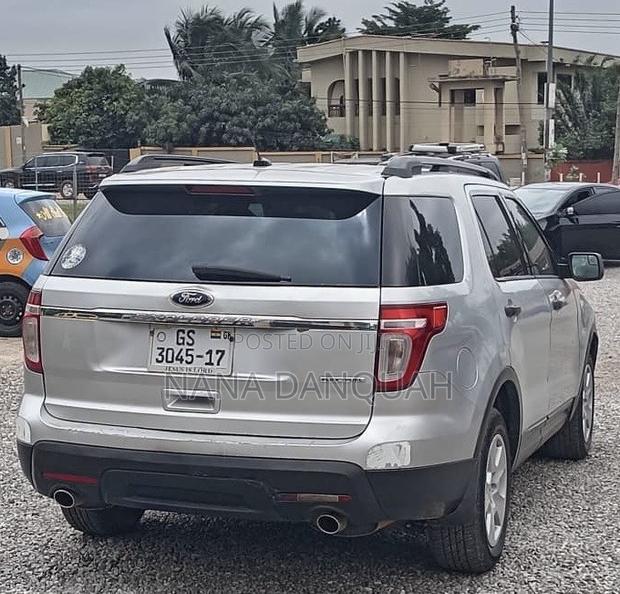 Ford Explorer 2015 Silver