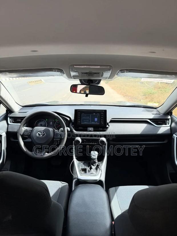 Toyota RAV4 2022 Gray