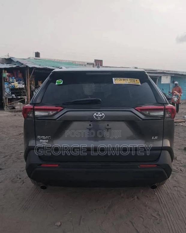 Toyota RAV4 2022 Gray