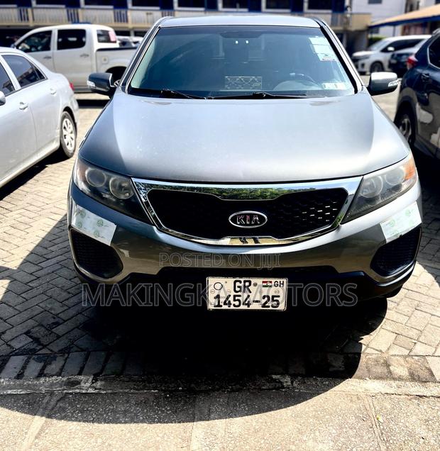 Kia Sorento LX 2012 Gray