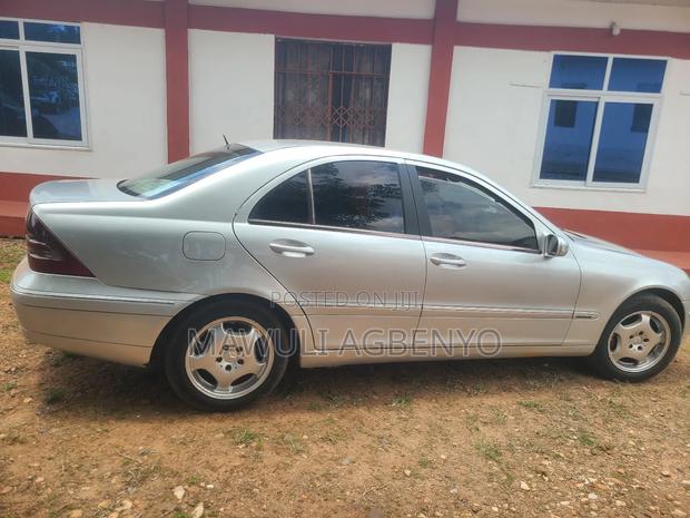 Mercedes-Benz 200 2001 Gray