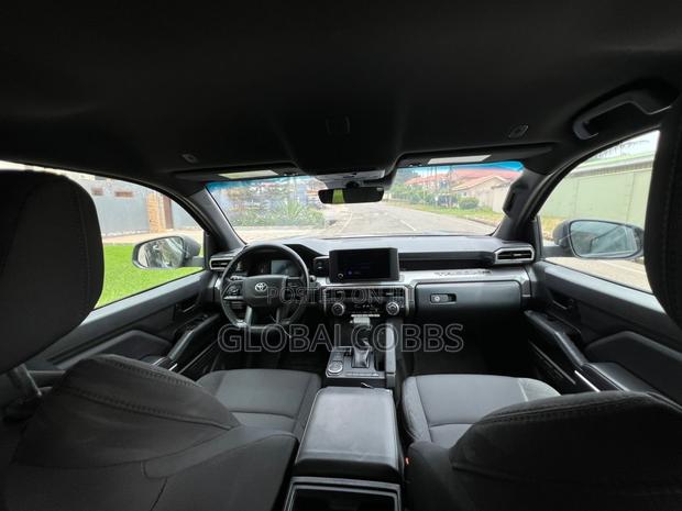 Toyota Tacoma Limited Double Cab 4WD 5.0 ft. SB (Hybrid) 2025 Black