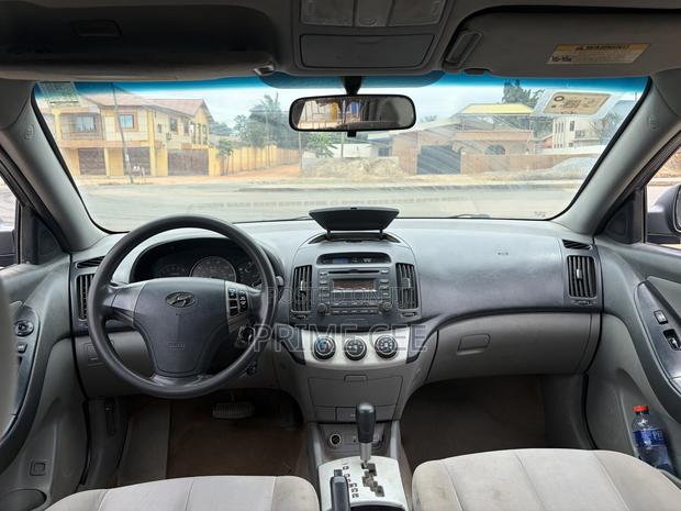 Hyundai Elantra 2010 Gray