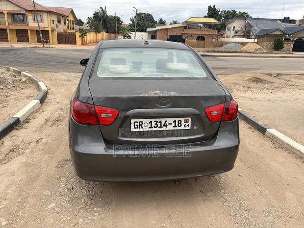 Hyundai Elantra 2010 Gray