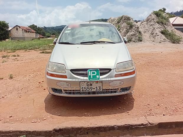 Chevrolet Aveo 2011 Silver