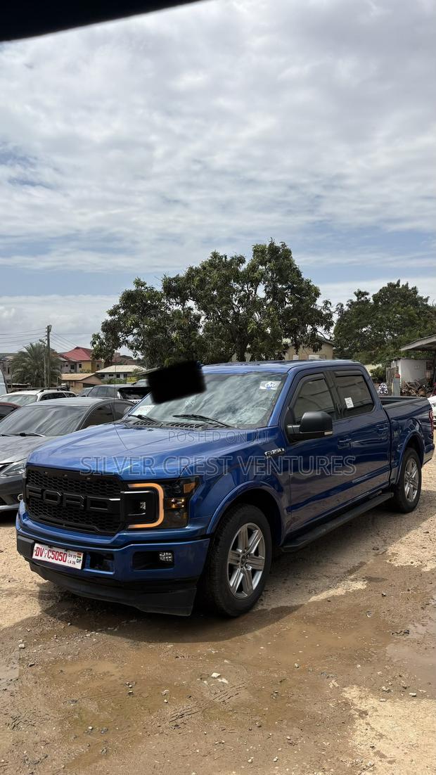 Ford F-150 XLT 4x2 Regular Cab Styleside 8 ft. box 141 in. WB 2018 Blue