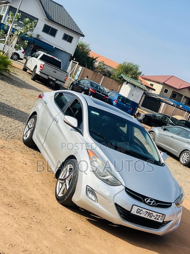 Hyundai Elantra 2012 Silver