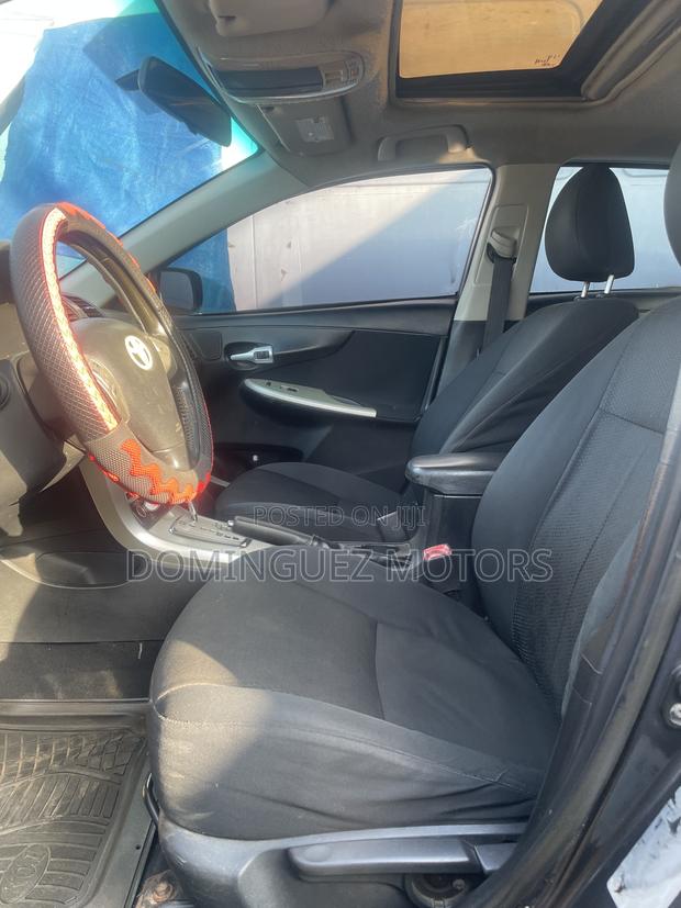 Toyota Corolla 2011 Gray