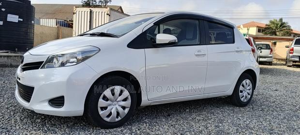 Toyota Vitz 2012 White