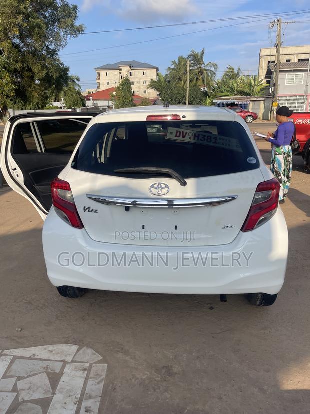 Toyota Vitz 1.3 AWD 5dr 2016 White