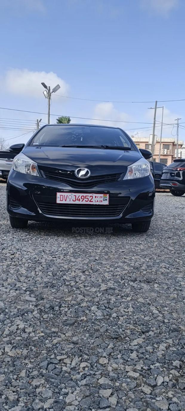 Toyota Vitz 2013 Black
