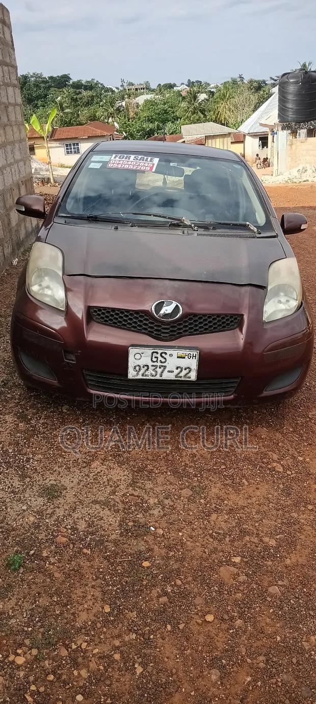 Toyota Vitz 1.3 FWD 5dr 2010 Brown