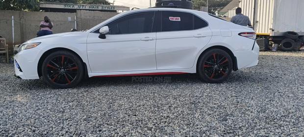 Toyota Camry 2019 White