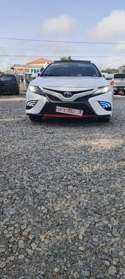 Toyota Camry 2019 White for sale
