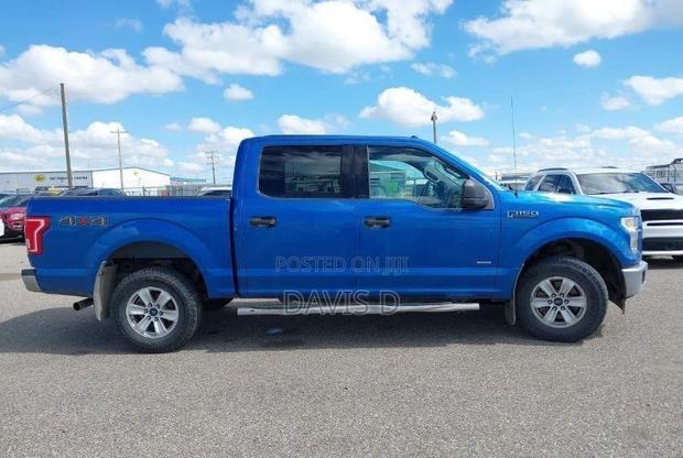 Ford F-150 Lariat 4x2 SuperCrew Cab Styleside 6.5 ft. box 157 in. WB