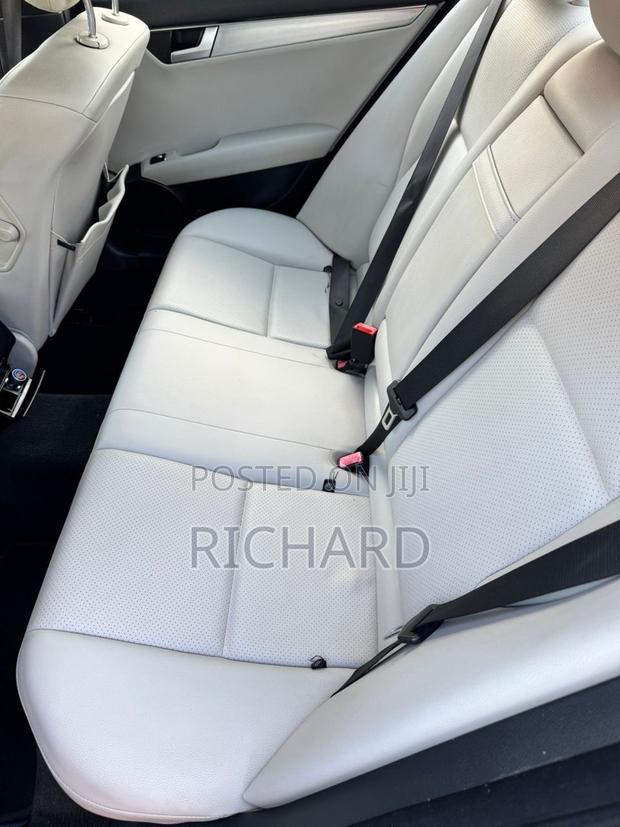 Mercedes-Benz C250 2014 Blue