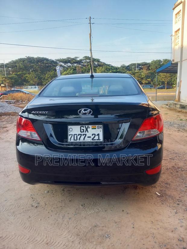 Hyundai Accent SE 2011 Black