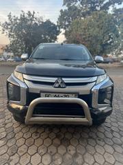 Mitsubishi L200 Double Cab 2.4 181hp 4WD 2020 Black for sale