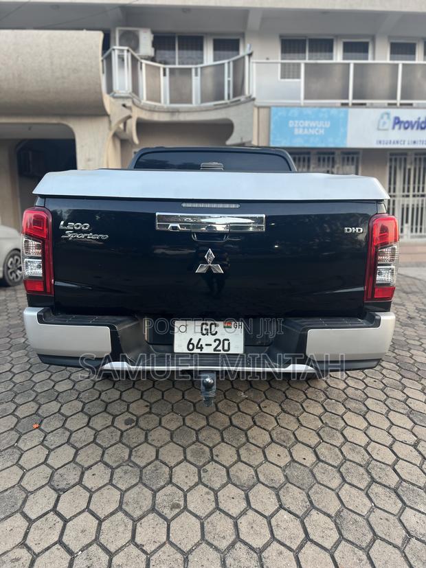 Mitsubishi L200 Double Cab 2.4 181hp 4WD 2020 Black