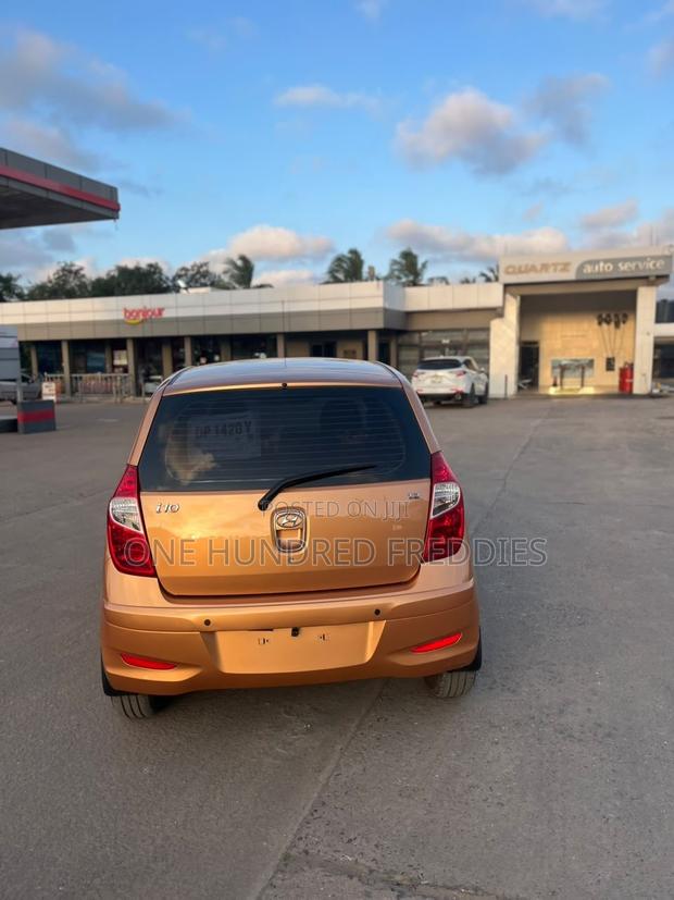 Hyundai I10 2010 Gold