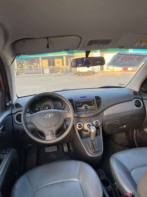 Hyundai I10 2010 Gold