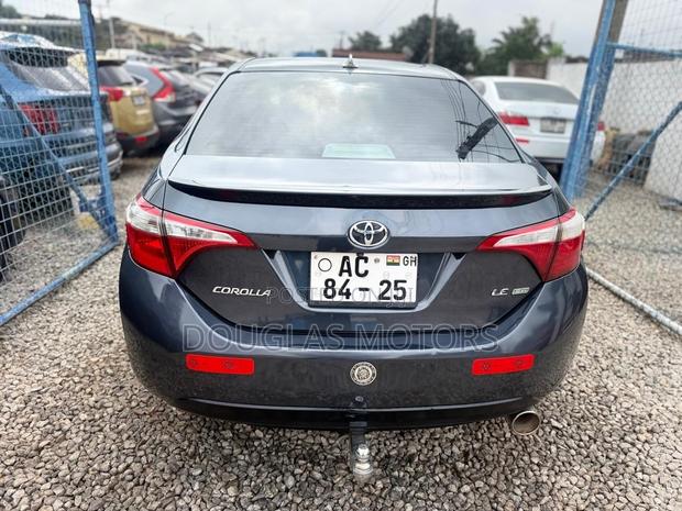 Toyota Corolla 2016 Gray