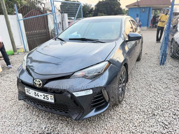 Toyota Corolla 2016 Gray