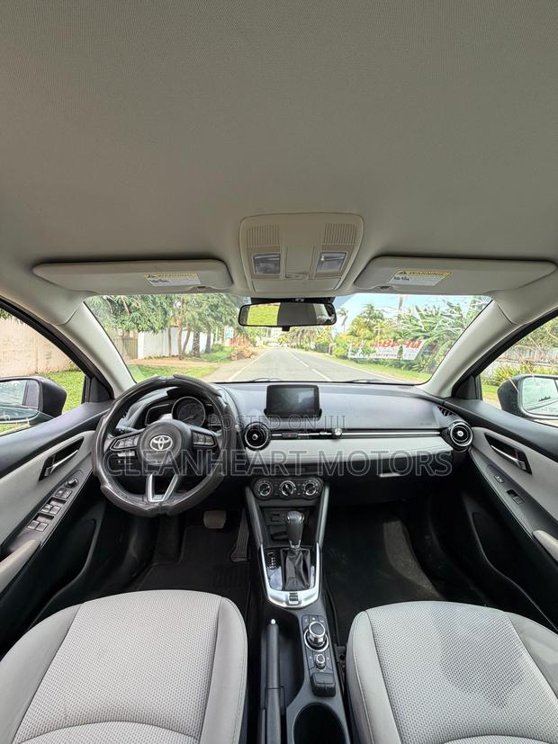 Toyota Yaris 2020 Black