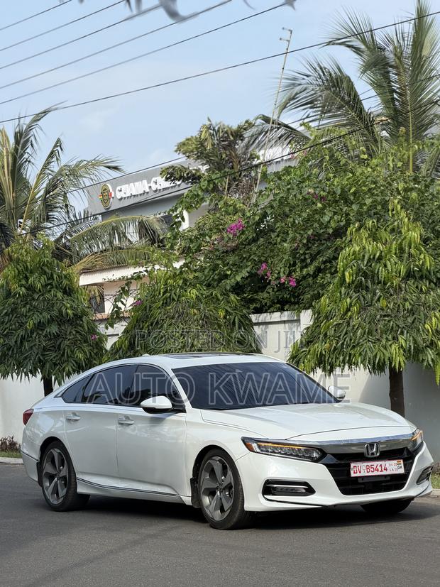 Honda Accord Touring 2.0T 2020 White