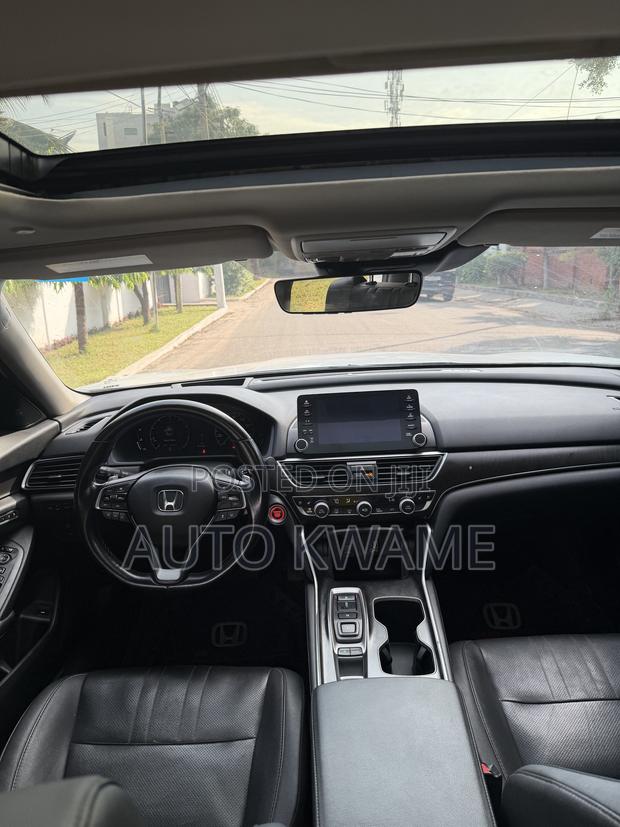 Honda Accord Touring 2.0T 2020 White